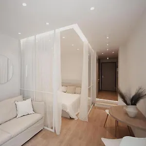 V1 Boutique Rooms, Nilie Hospitality Mgmt Θεσσαλονίκη